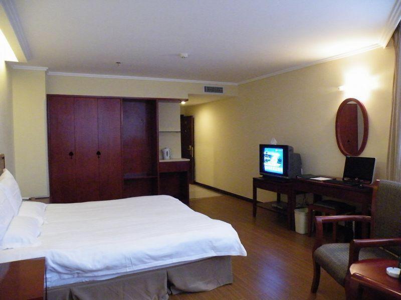 Greentree Inn Guiyang Penshuichi Business Hotel Room photo