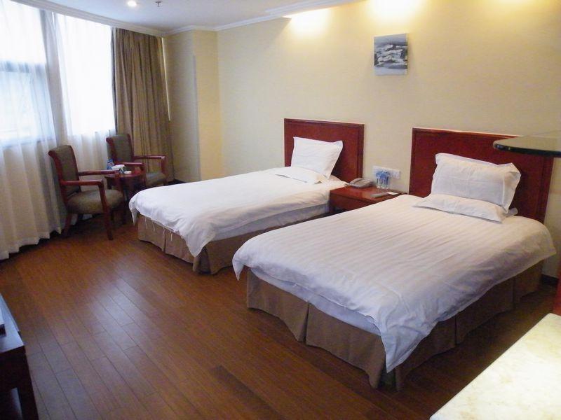 Greentree Inn Guiyang Penshuichi Business Hotel Room photo